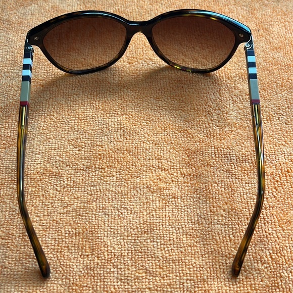 BURBERRY B 4216 WOMENS SUNGLASSES 😎 - Picture 8 of 12